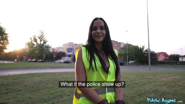 Horny Latina Doesn't Want To Pick Up Trash If She Can Suck Dicks