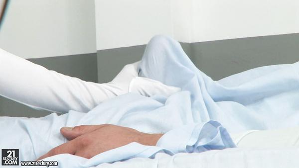Full HD porn with hot nurse and patient